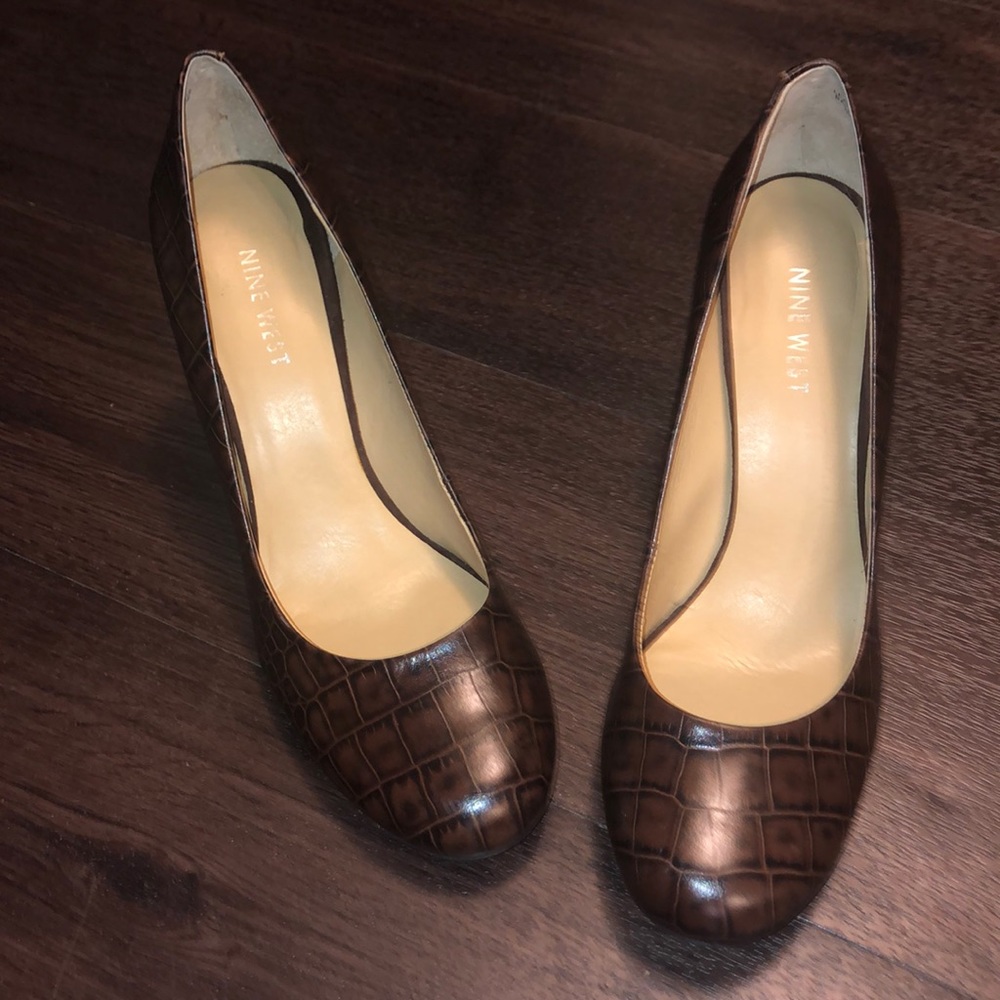 Brown Nine West heel, Size 8M
